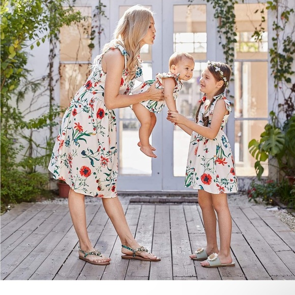 COPY - COPY - Mommy and Me Dresses Matching Set Floral Printed Bowknot Shoulder… - Picture 3 of 7